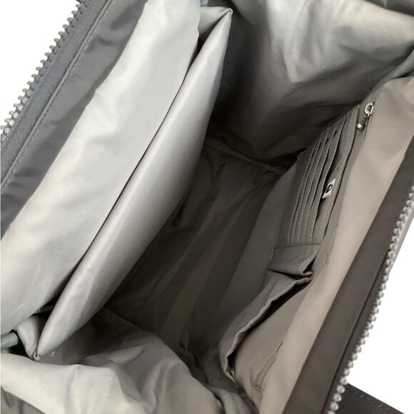 Baggallini Soho Unisex Laptop Gray Backpack - Picture 7 of 11